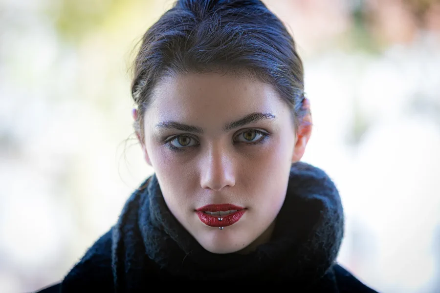 Portrait de la comédienne Marine Verro
