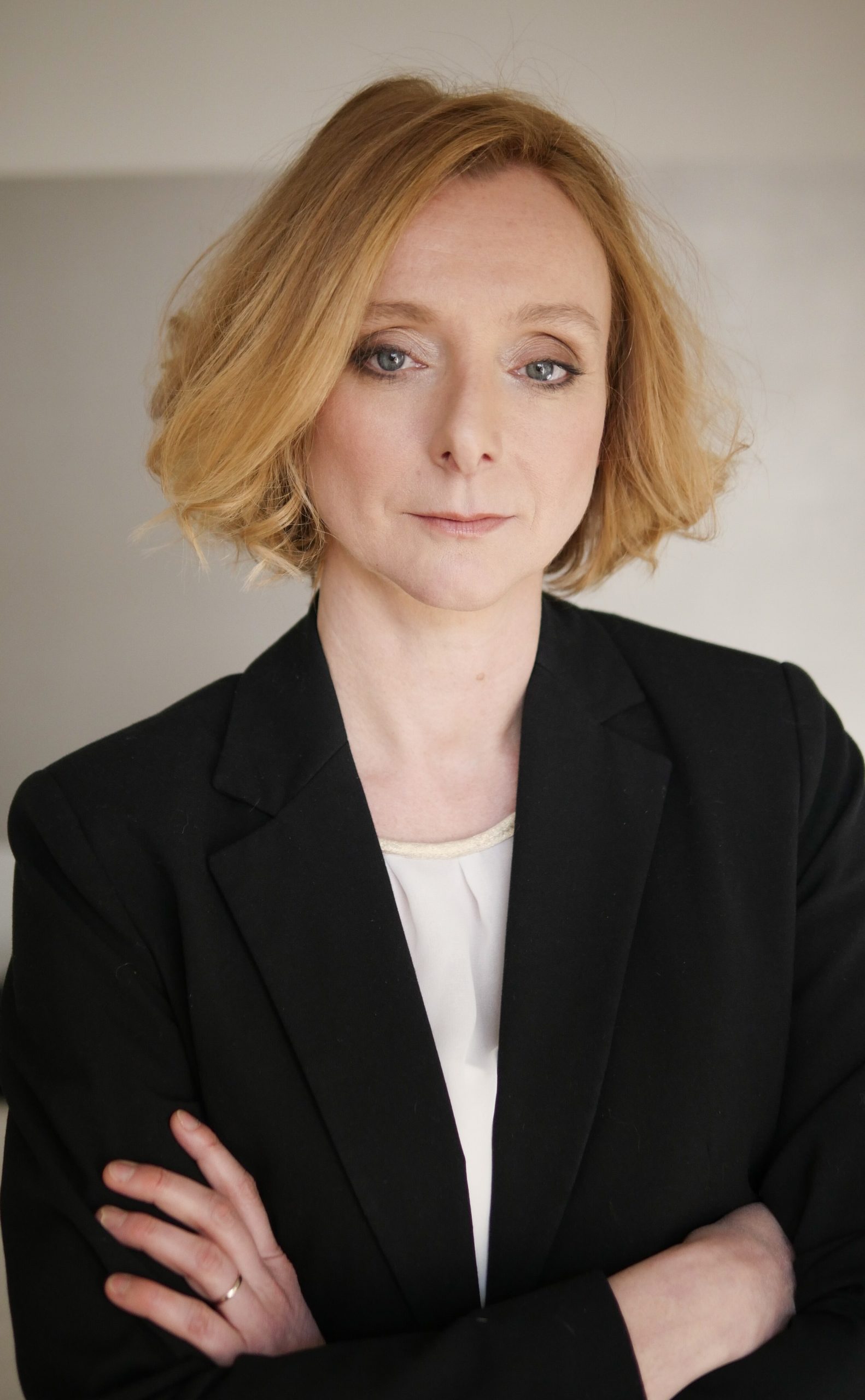 Portrait de Gaëlle Lebert en veste noire